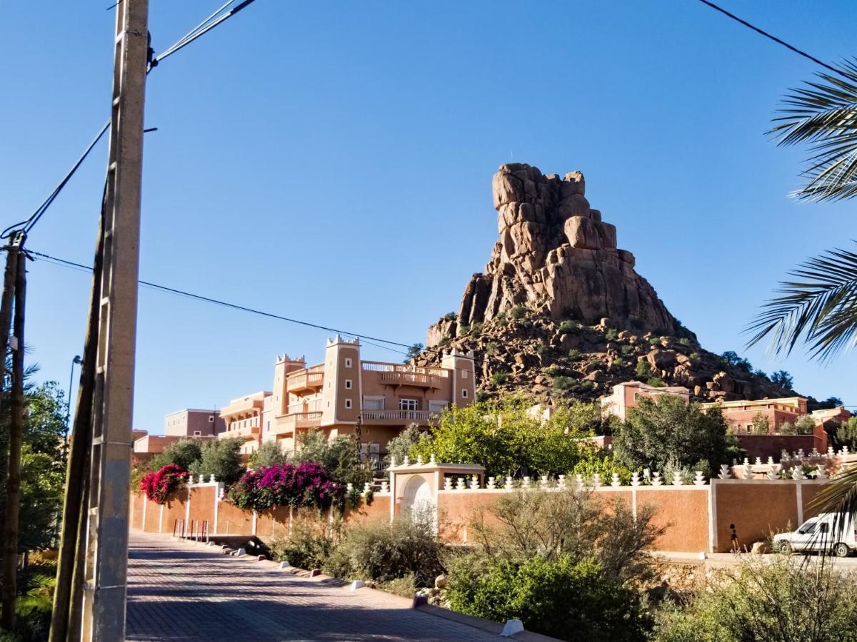 Auberge Et Hotel Les Amis Tafraout Kültér fotó